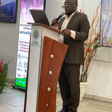 Colloque international AfricaDigitalEdu 2024 : Les réflexions du Professeur Lazare POAMÉ sur l’éthique de l’IA dans l’éducation